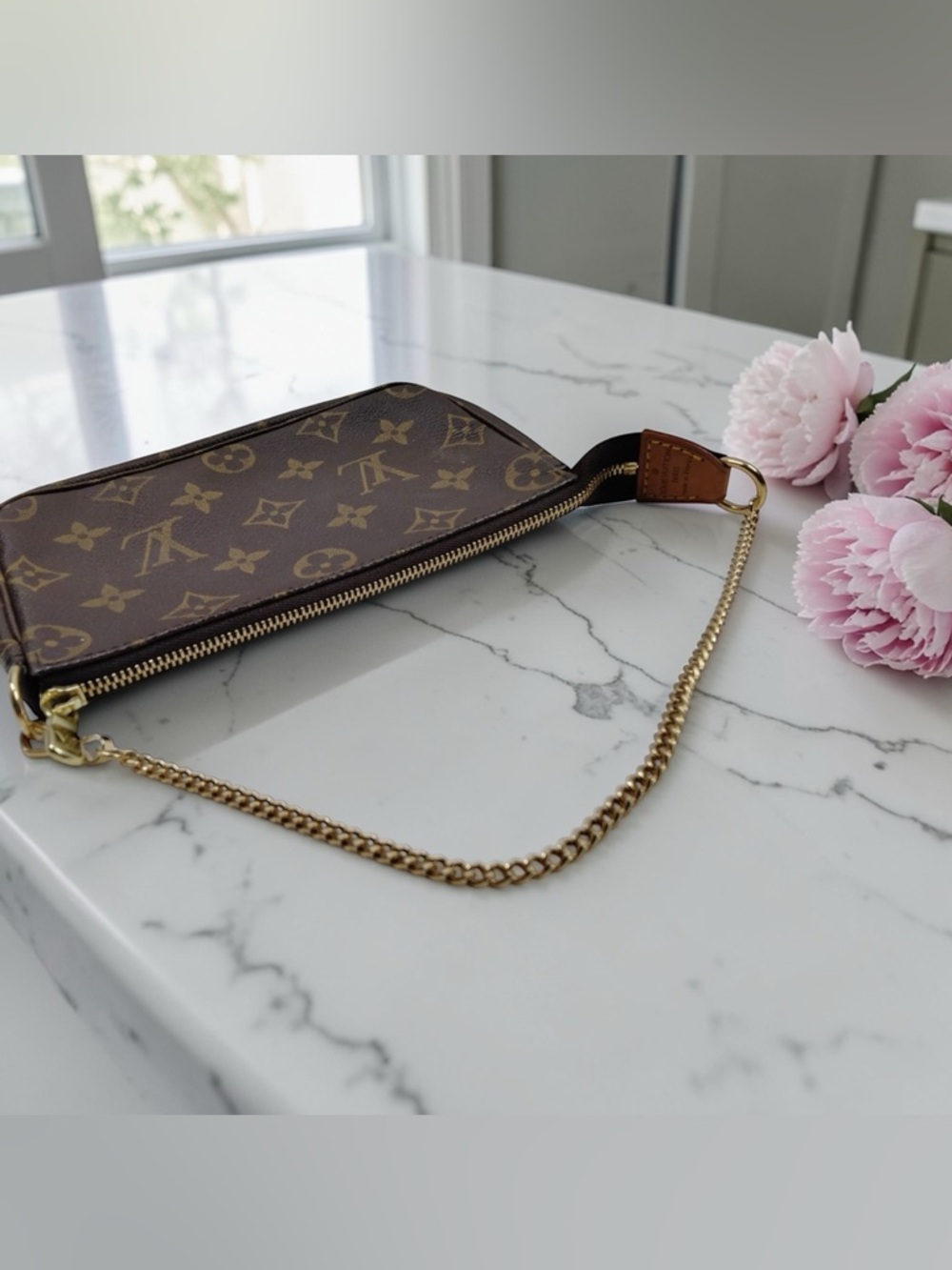 Louis Vuitton Mini Pochette Accessoires
Monogram Canvas Vintage 2002 ✨ - Picture 4 of 11